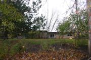 1239 BAY SHORE DR, a Contemporary house, built in Oshkosh, Wisconsin in 1960.