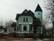 802 E WALNUT ST, a Queen Anne house, built in Green Bay, Wisconsin in 1893.