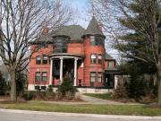 902 S MADISON ST, a Queen Anne house, built in Green Bay, Wisconsin in 1900.