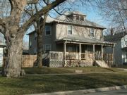 611 N CHESTNUT AVE 611 N CHESTNUT AVE, a American Foursquare house, built in Green Bay, Wisconsin in 1907.