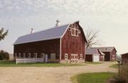 18002 W COUNTY HIGHWAY C, a Astylistic Utilitarian Building barn, built in Union, Wisconsin in 1932.