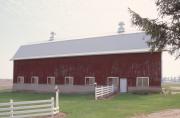 18002 W COUNTY HIGHWAY C, a Astylistic Utilitarian Building barn, built in Union, Wisconsin in 1932.