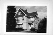 810 ELLIS AVE 810 ELLIS AVE, a Queen Anne house, built in Ashland, Wisconsin in 1916.