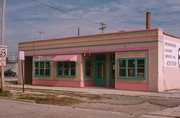 308 N CHESTNUT AVE, a Commercial Vernacular retail building, built in Green Bay, Wisconsin in 1940.