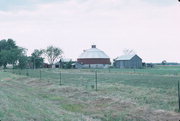 COUNTY HIGHWAY N, 0.5 MI W OF RONSMAN RD, a Astylistic Utilitarian Building centric barn, built in Humboldt, Wisconsin in .