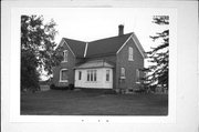 5587 GLENDALE AVE, a Gabled Ell house, built in Howard, Wisconsin in 1900.