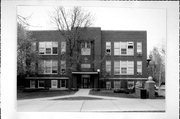 100 GRANT ST, a Astylistic Utilitarian Building elementary, middle, jr.high, or high, built in De Pere, Wisconsin in 1916.