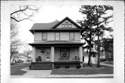 220 N MICHIGAN ST, a American Foursquare house, built in De Pere, Wisconsin in 1910.