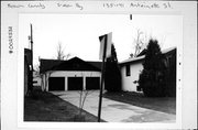 135-141 ANTOINETTE ST, a Craftsman apartment/condominium, built in Green Bay, Wisconsin in 1926.