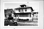 922 HOWARD ST 922 HOWARD ST, a American Foursquare house, built in Green Bay, Wisconsin in 1914.