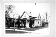 816 KELLOGG ST 816 KELLOGG ST, a Front Gabled house, built in Green Bay, Wisconsin in 1900.