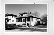 924 LYNDON ST, a Bungalow house, built in Green Bay, Wisconsin in 1920.