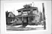 1418 E MASON ST, a American Foursquare house, built in Green Bay, Wisconsin in 1933.