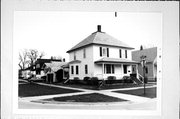 348 N OAKLAND AVE, a American Foursquare house, built in Green Bay, Wisconsin in 1906.