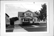 925 S ROOSEVELT ST, a Bungalow house, built in Green Bay, Wisconsin in 1928.