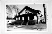 812 SHEA AVE 812 SHEA AVE, a Front Gabled house, built in Green Bay, Wisconsin in 1923.