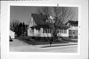 1361 E WALNUT ST, a Bungalow house, built in Green Bay, Wisconsin in .