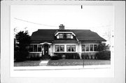 607 W WALNUT ST 607 W WALNUT ST, a Craftsman house, built in Green Bay, Wisconsin in 1921.