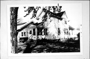 212 WOODLAWN AVE, a Queen Anne house, built in Green Bay, Wisconsin in 1956.