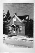 326 MACOMBER ST 326 MACOMBER ST, a Side Gabled house, built in Chippewa Falls, Wisconsin in .