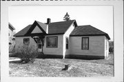 605 W WILLOW ST 605 W WILLOW ST, a Side Gabled house, built in Chippewa Falls, Wisconsin in 1920.