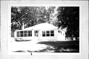 9571 FOX RIVER RD, a One Story Cube house, built in Fort Winnebago, Wisconsin in 1930.