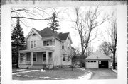 422 W PRAIRIE ST, a Queen Anne house, built in Columbus, Wisconsin in 1902.