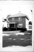 312 E EDGEWATER 312 E EDGEWATER, a American Foursquare house, built in Portage, Wisconsin in 1915.