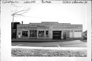 238 W EDGEWATER ST, a Twentieth Century Commercial automobile showroom, built in Portage, Wisconsin in 1925.