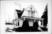 806 N 4TH ST, a Cross Gabled house, built in Watertown, Wisconsin in 1918.