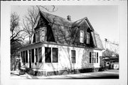 317 N MONTGOMERY ST, a Cross Gabled house, built in Watertown, Wisconsin in .