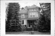 108 S 7TH AVE, a Craftsman house, built in Sturgeon Bay, Wisconsin in 1910.