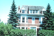 403 E 5TH ST, a Colonial Revival/Georgian Revival house, built in Superior, Wisconsin in 1894.