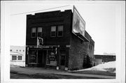 318 TOWER AVE, a Commercial Vernacular tavern/bar, built in Superior, Wisconsin in 1921.