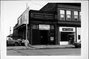 814 TOWER AVE 814 TOWER AVE, a Commercial Vernacular small retail building, built in Superior, Wisconsin in 1900.