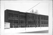 506 5TH AVE, a Astylistic Utilitarian Building elementary, middle, jr.high, or high, built in Eau Claire, Wisconsin in 1897.