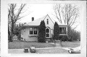 1436 ALTOONA AVE, a Arts and Crafts house, built in Eau Claire, Wisconsin in 1928.