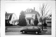 227 GARFIELD AVE 227 GARFIELD AVE, a American Foursquare house, built in Eau Claire, Wisconsin in 1911.