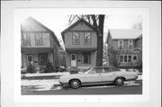 812 OXFORD AVE, a Colonial Revival/Georgian Revival house, built in Eau Claire, Wisconsin in 1881.