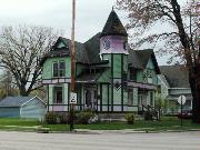 802 E WALNUT ST, a Queen Anne house, built in Green Bay, Wisconsin in 1893.