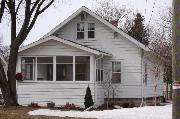389 CLEVELAND ST, a Bungalow house, built in Menasha, Wisconsin in 1923.