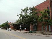 211 N BROADWAY 211 N BROADWAY, a Art/Streamline Moderne large retail building, built in Green Bay, Wisconsin in 1981.