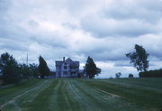 JOHNSBURG RD, SOUTH SIDE, .5 MILE EAST OF US HIGHWAY 151, a Queen Anne house, built in Taycheedah, Wisconsin in .