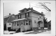 376 8TH ST, a American Foursquare house, built in Fond du Lac, Wisconsin in 1925.