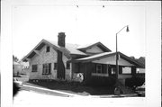 1025 LINCOLN AVE, a Bungalow house, built in Fennimore, Wisconsin in 1910.