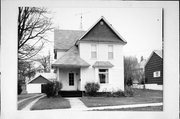 226 N HARRISON ST, a Queen Anne house, built in Lancaster, Wisconsin in 1900.