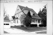 352 N HARRISON ST, a Queen Anne house, built in Lancaster, Wisconsin in 1900.