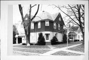 800 W MAPLE ST 800 W MAPLE ST, a Queen Anne house, built in Lancaster, Wisconsin in 1900.
