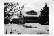 330 E SCHOOL STREET, a Bungalow house, built in Belleville, Wisconsin in 1920.