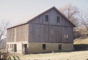 1126 COUNTY HIGHWAY QQ, a Astylistic Utilitarian Building barn, built in Mineral Point, Wisconsin in 1860.